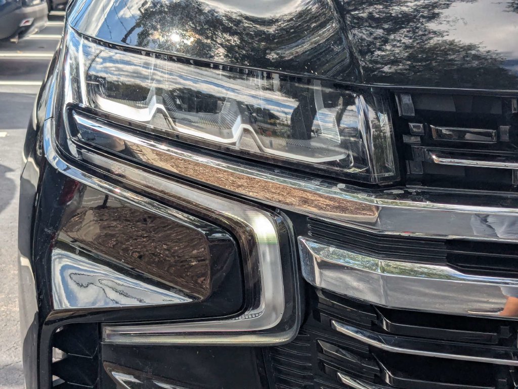 Used 2022 Chevrolet Tahoe LT w/ Luxury Package RWD image 9
