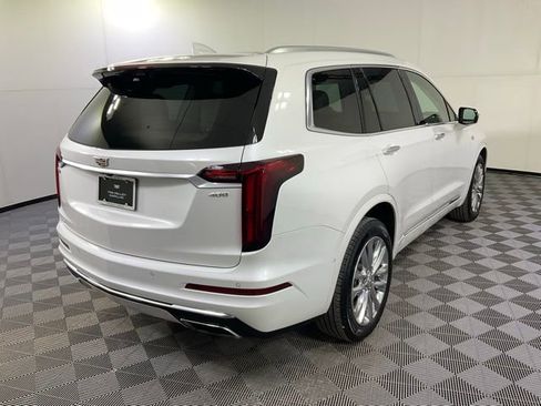 Used 2022 Cadillac XT6 Premium Luxury w/ Technology Package image 6