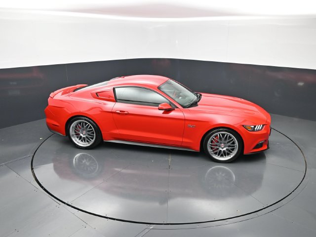 Used 2016 Ford Mustang GT Premium w/ Equipment Group 401A RWD image 25
