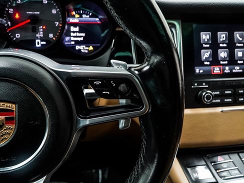 Used 2017 Porsche Macan S image 30