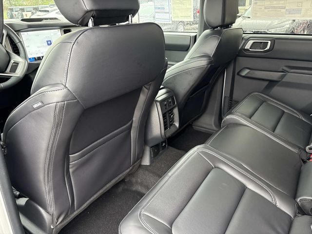 New 2026 Ford Bronco Outer Banks w/ Black Appearance Package AWD/4WD image 17