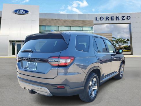 Used 2025 Honda Pilot EX-L image 5