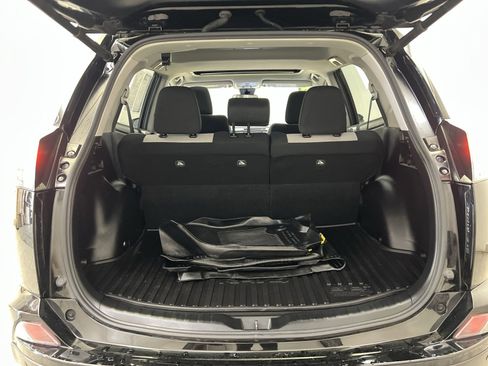 Used 2018 Toyota RAV4 XLE image 24