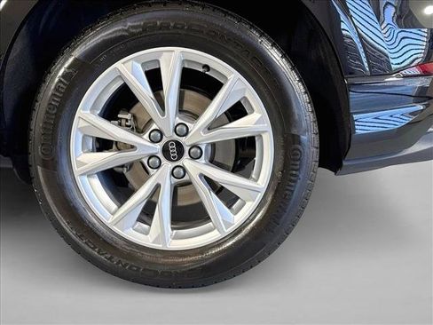 Used 2025 Audi Q3 2.0T Premium Plus w/ Premium Plus Package AWD/4WD image 30