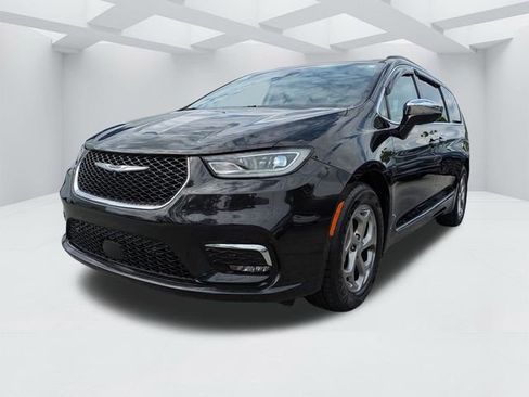 Used 2022 Chrysler Pacifica Limited FWD image 10