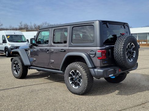 Used 2025 Jeep Wrangler Unlimited Rubicon 4xe w/ Convenience Group image 3