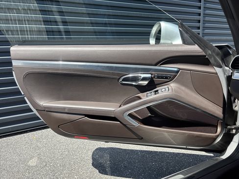 Used 2017 Porsche 911 Carrera image 14