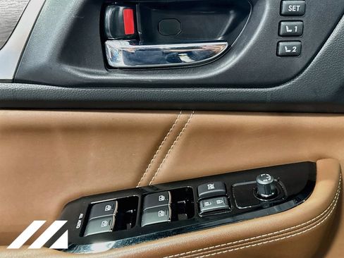 Used 2019 Subaru Outback 2.5i Touring AWD/4WD image 19