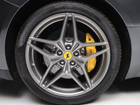 Used 2016 Ferrari California T image 48
