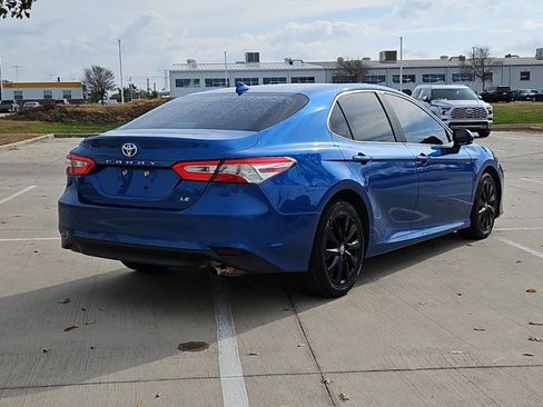 Used 2019 Toyota Camry LE image 5