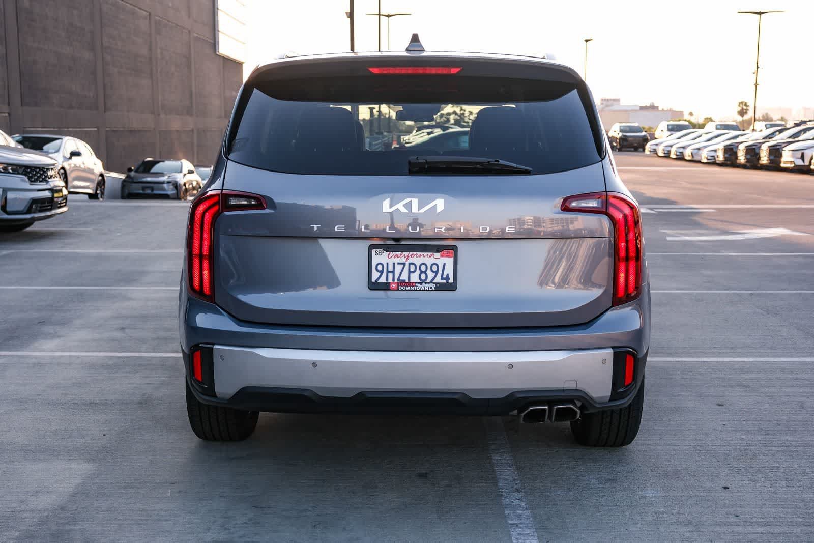 Used 2024 Kia Telluride S FWD image 5