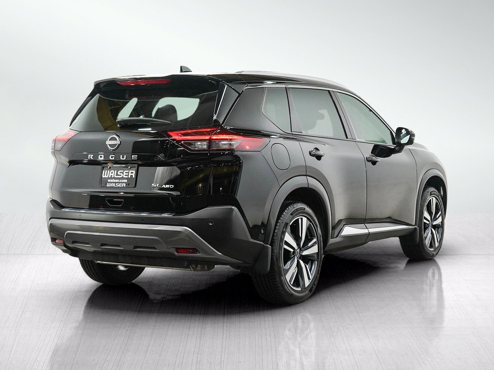 Used 2023 Nissan Rogue SL w/ SL Premium Package AWD/4WD image 5