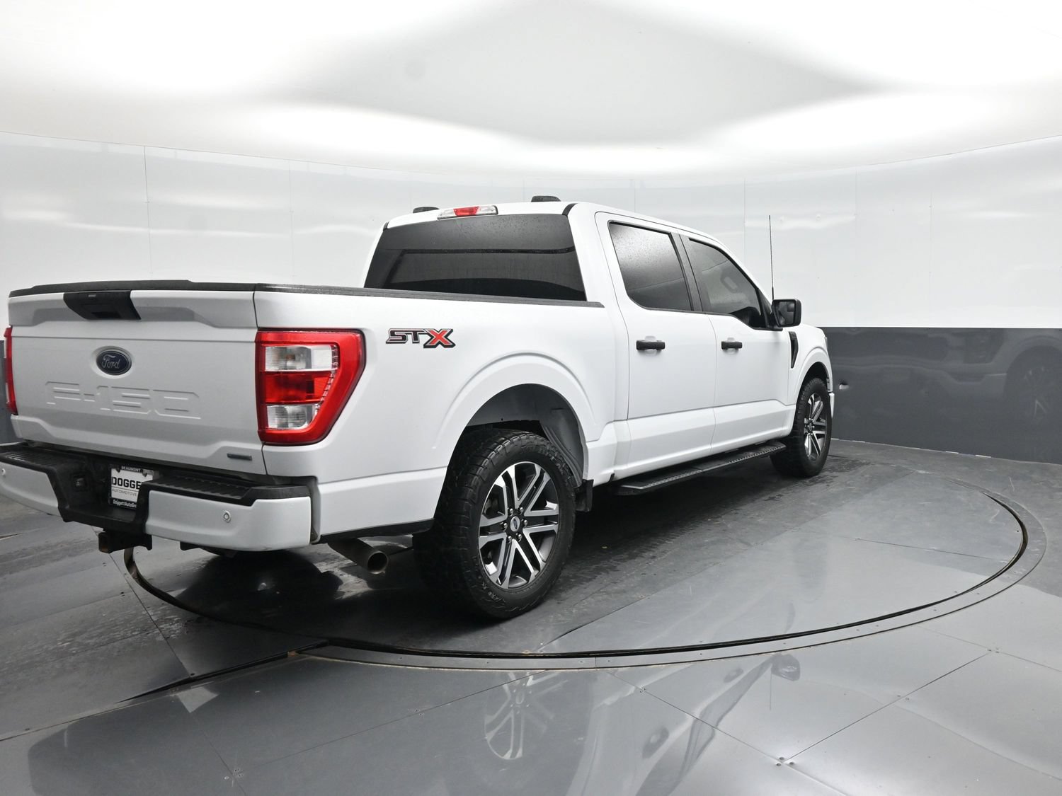 Used 2023 Ford F150 XL w/ STX Appearance Package RWD image 9