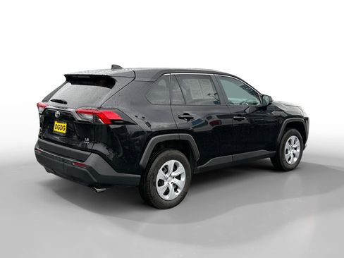 Used 2025 Toyota RAV4 LE image 5
