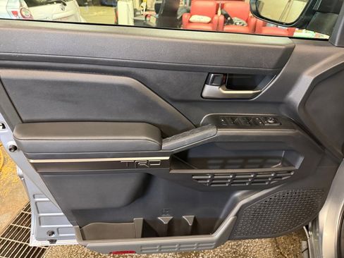 Used 2024 Toyota Tacoma TRD Off-Road image 36