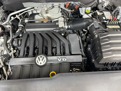 Used 2019 Volkswagen Atlas SEL AWD/4WD image 39