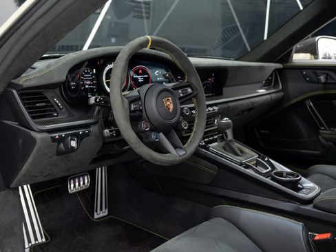 Used 2024 Porsche 911 GT3 RS RWD image 37
