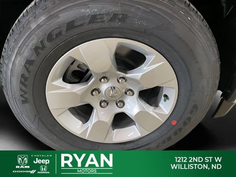 New 2026 RAM 1500 Big Horn AWD/4WD image 17