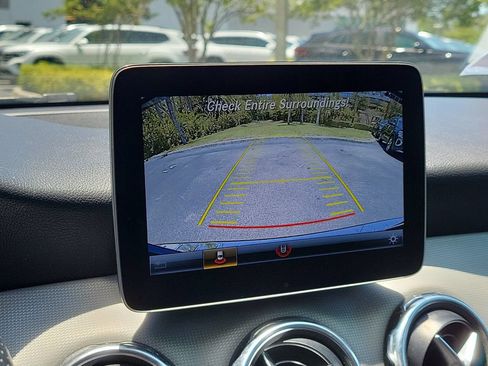 Used 2020 Mercedes-Benz GLA 250 4MATIC image 26