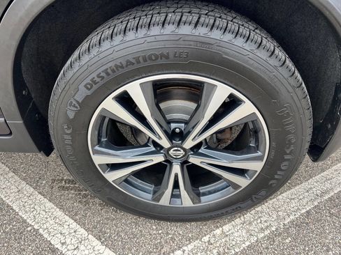 Used 2017 Nissan Rogue SL image 26