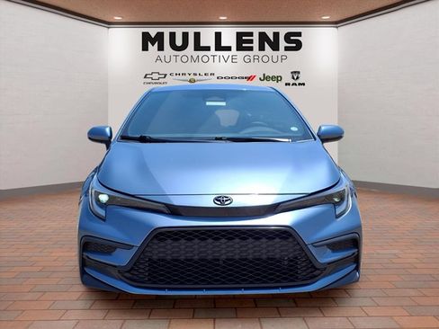 Used 2023 Toyota Corolla SE FWD image 2