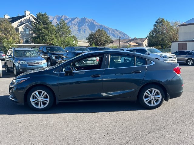 Used 2017 Chevrolet Cruze LT FWD image 6