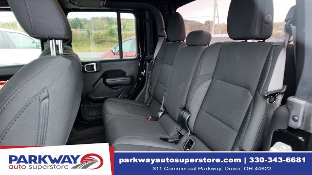 Used 2023 Jeep Gladiator Sport AWD/4WD image 13