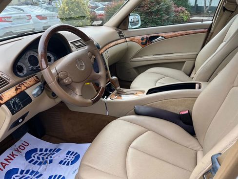 Used 2008 Mercedes-Benz E 350 E 350 4MATIC Sedan 4D image 7