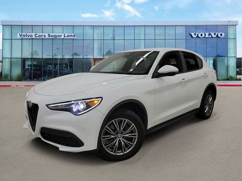 Used 2023 Alfa Romeo Stelvio Sprint image 1