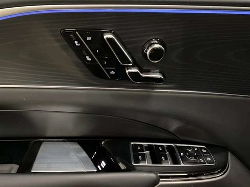 Used 2025 Cadillac Lyriq Luxury RWD image 29