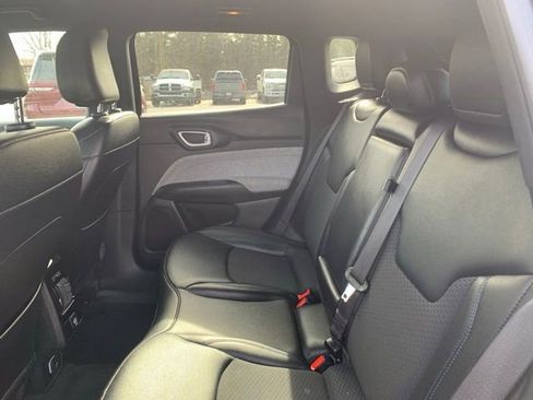 Used 2024 Jeep Compass Latitude image 23