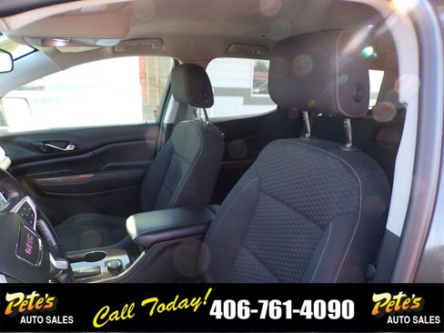 Used 2019 GMC Acadia SLE image 25
