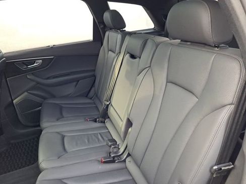Used 2021 Audi Q7 3.0T Prestige image 22