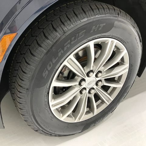 Used 2017 Cadillac XT5 Luxury w/ Driver Awareness Package FWD image 10