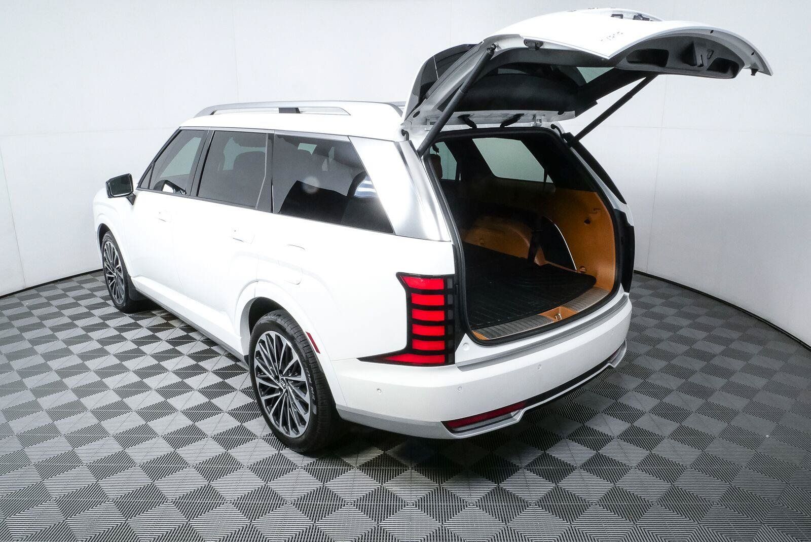 Used 2026 Hyundai Palisade Calligraphy AWD/4WD image 31
