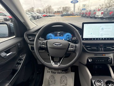 Used 2025 Ford Escape Platinum image 21