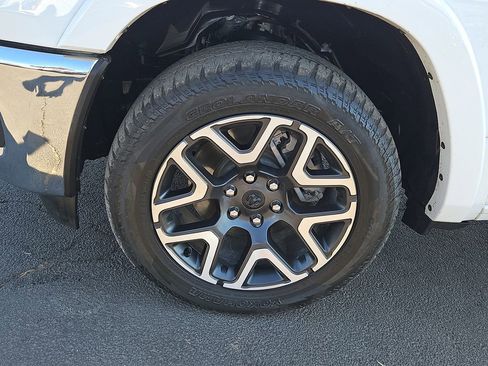 Used 2025 RAM 1500 Laramie image 13