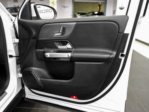 Used 2021 Mercedes-Benz GLB 250 w/ Premium Package image 49
