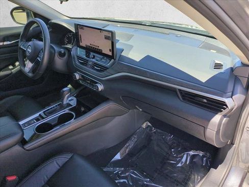 Used 2023 Nissan Altima 2.5 SL FWD image 23