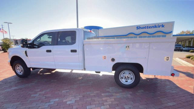 Used 2022 Ford F250 XL w/ Power Equipment Group AWD/4WD image 7