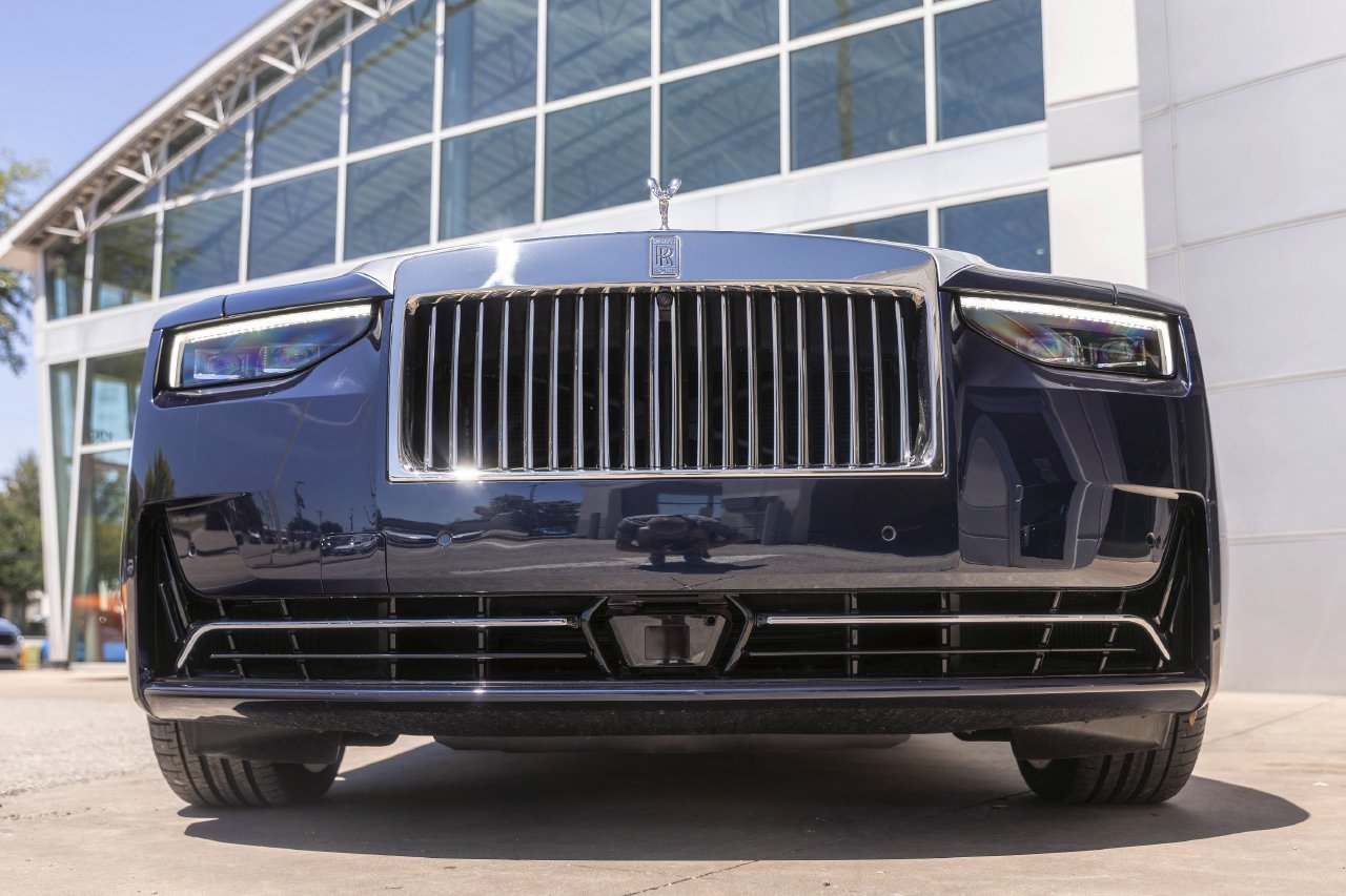 Certified 2025 Rolls-Royce Ghost AWD/4WD image 11