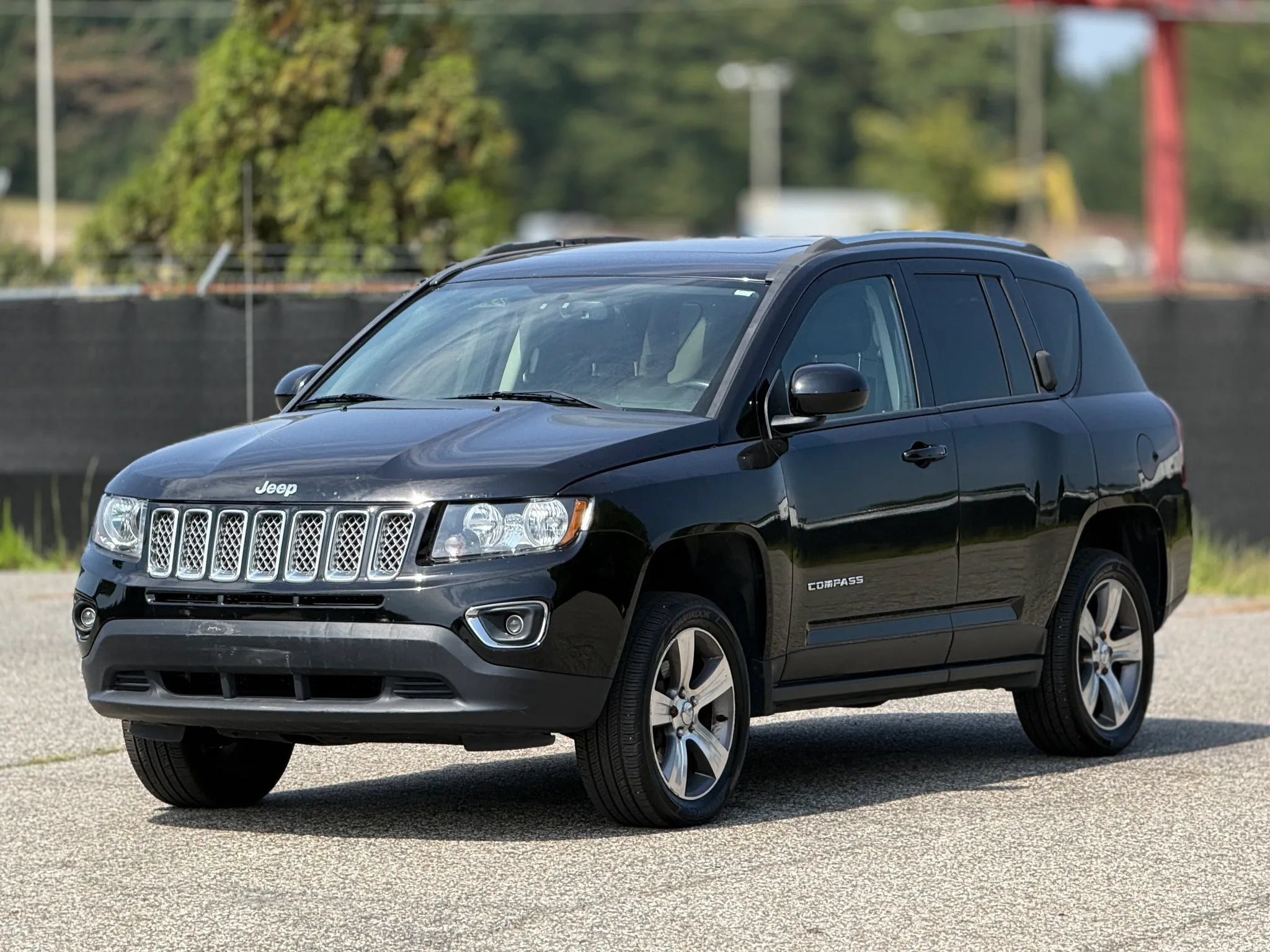 Used 2016 Jeep Compass High Altitude FWD image 6