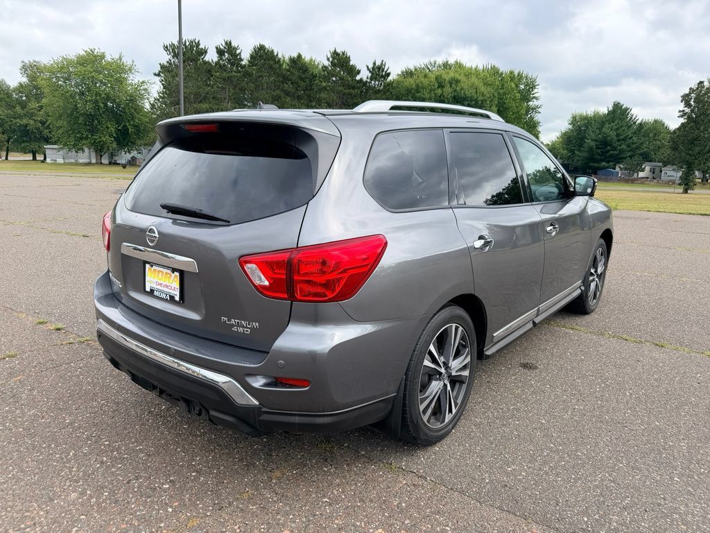 Used 2017 Nissan Pathfinder Platinum AWD/4WD image 3