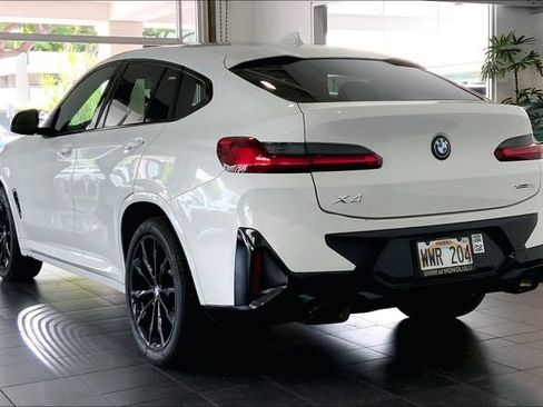 Used 2023 BMW X4 xDrive30i w/ M Sport Package AWD/4WD image 5
