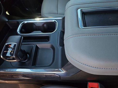 Used 2022 Chevrolet Silverado 1500 LTZ image 26