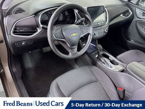 Used 2024 Chevrolet Malibu LT image 11