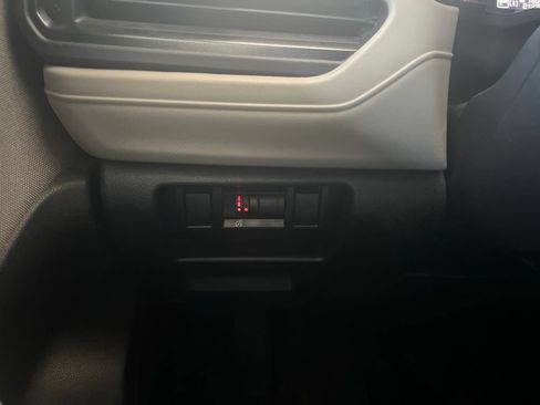 Used 2025 Subaru Forester AWD/4WD image 6