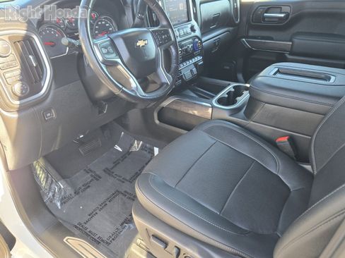 Used 2022 Chevrolet Silverado 1500 LTZ image 18