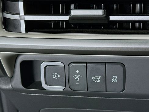 Used 2025 Hyundai Santa Fe SEL image 16