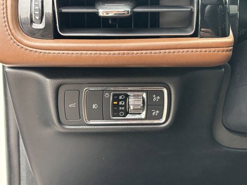 Used 2020 Lincoln Aviator Reserve w/ Equipment Group 201A image 13